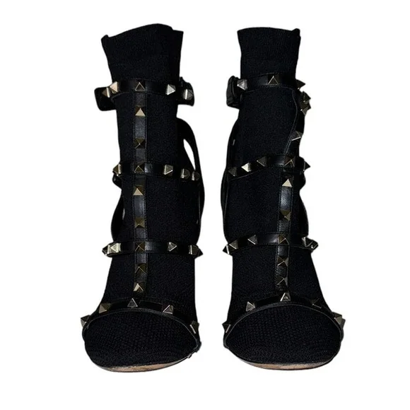 Valentino Garavani Bodytech Rockstud Ankle Boots Size 38.5